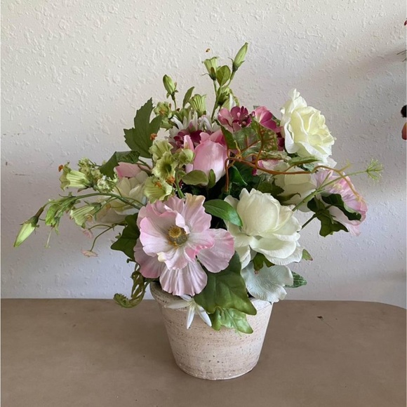 Artificial flowers Potted plant pot home decor roses faux flowers arrangement - Picture 2 of 6